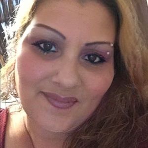 Meet your Posher, Yolanda